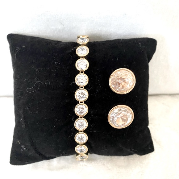 Michael Kors Jewelry - EUC++ Michael Kors Metallic Park Avenue Glam Rhinestone Bracelet & Earrings Set